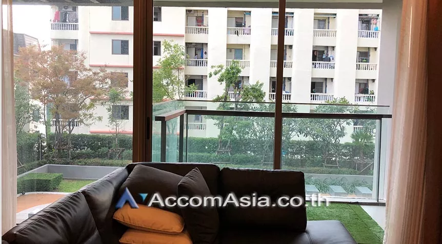  2 Bedrooms  Condominium For Rent in Sathorn, Bangkok  near BRT Nararam 3 (AA14372)