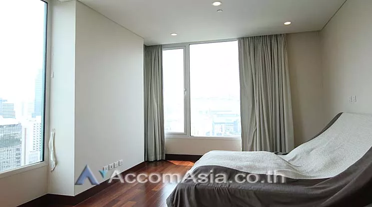5  2 br Condominium For Rent in Ploenchit ,Bangkok BTS Chitlom at The Park Chidlom AA14373