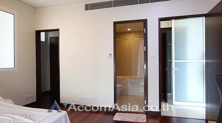 8  2 br Condominium For Rent in Ploenchit ,Bangkok BTS Chitlom at The Park Chidlom AA14373