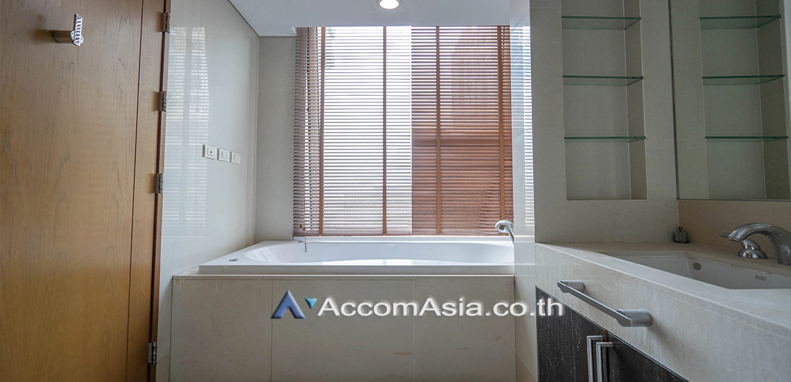 12  2 br Condominium For Rent in Ploenchit ,Bangkok BTS Chitlom at The Park Chidlom AA14381