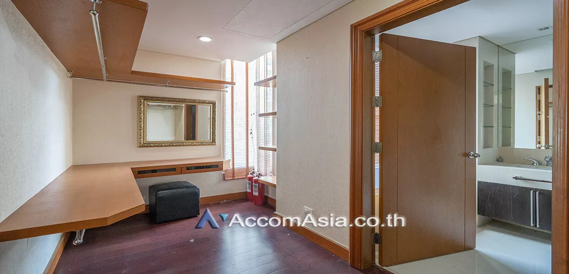 8  2 br Condominium For Rent in Ploenchit ,Bangkok BTS Chitlom at The Park Chidlom AA14381