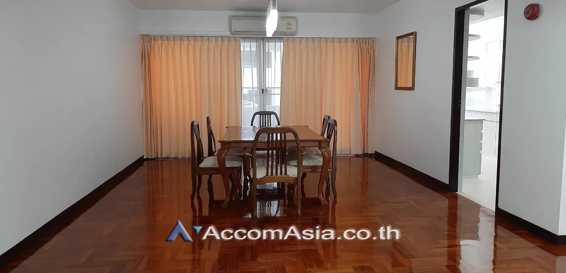  1  3 br Apartment For Rent in Sukhumvit ,Bangkok BTS Phrom Phong at The comfortable low rise residence AA14397