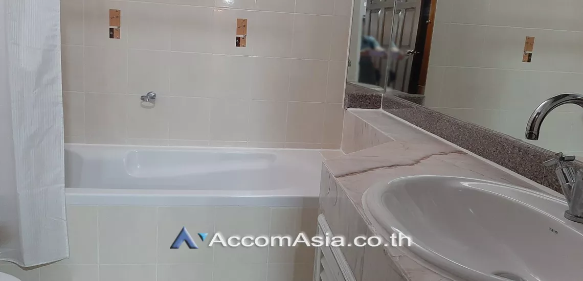9  3 br Apartment For Rent in Sukhumvit ,Bangkok BTS Phrom Phong at The comfortable low rise residence AA14397