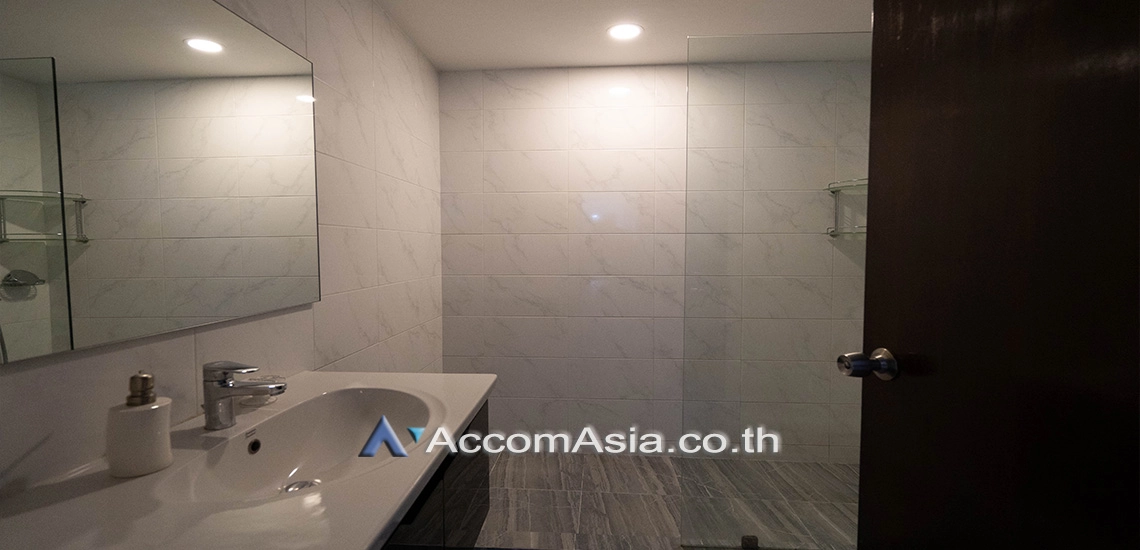 20  3 br Apartment for rent and sale in Sukhumvit ,Bangkok BTS Phrom Phong at The comfortable low rise residence AA14400