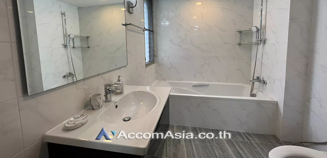 21  3 br Apartment For Rent in Sukhumvit ,Bangkok BTS Phrom Phong at The comfortable low rise residence AA14400