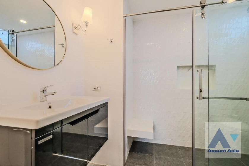 24  3 br Condominium for rent and sale in Sukhumvit ,Bangkok BTS Phrom Phong at Ruamsuk Condominium AA14402