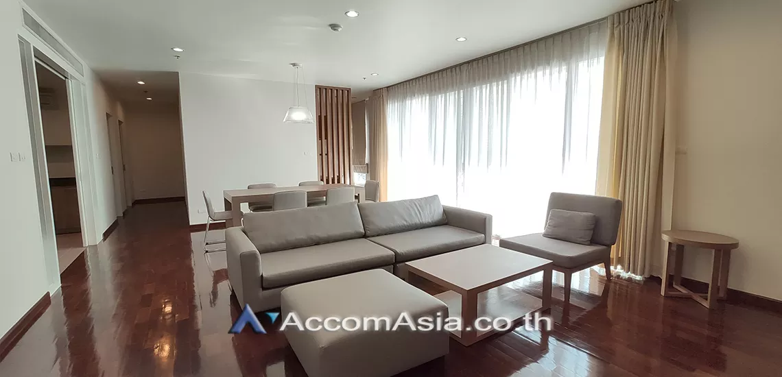 unit 3 Bedrooms  Apartment For Rent in Sukhumvit, Bangkok  near BTS Phrom Phong (AA14420)