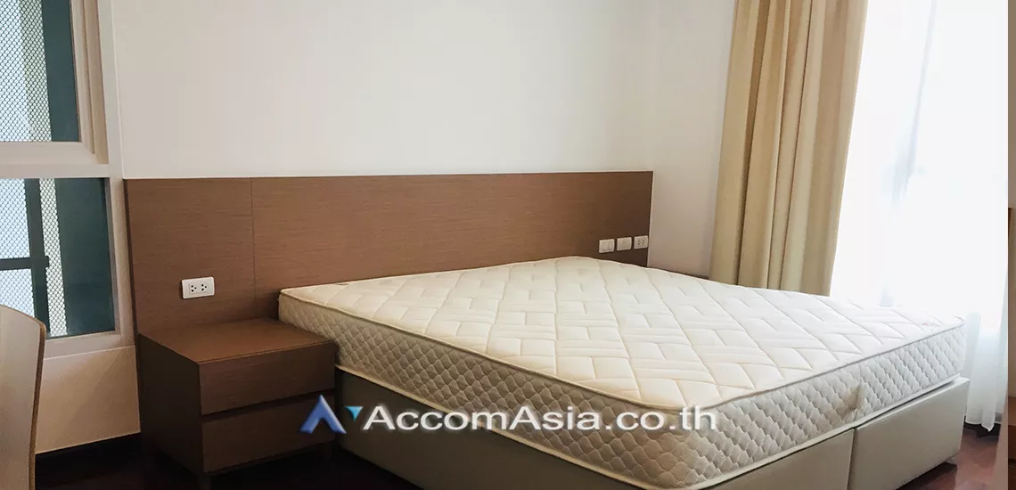 unit 3 Bedrooms  Apartment For Rent in Sukhumvit, Bangkok  near BTS Phrom Phong (AA14420)