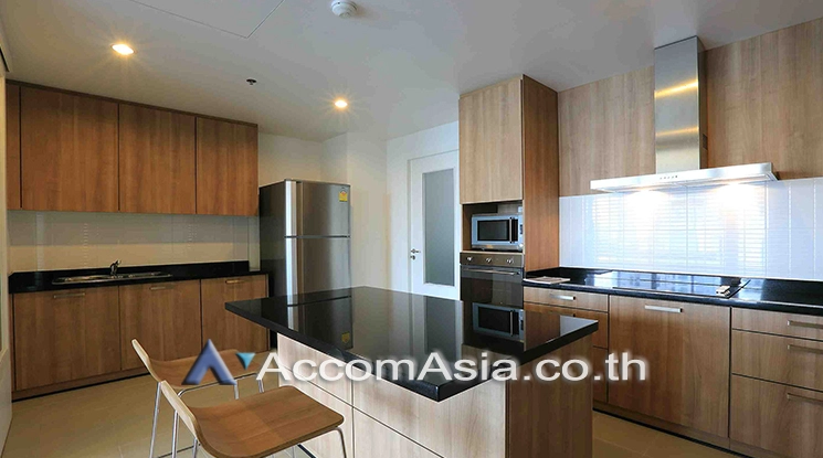unit 3 Bedrooms  Apartment For Rent in Sukhumvit, Bangkok  near BTS Phrom Phong (AA14421)