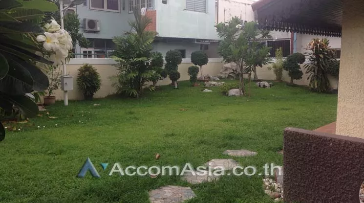  1  4 br House For Rent in pattanakarn ,Bangkok  AA14429