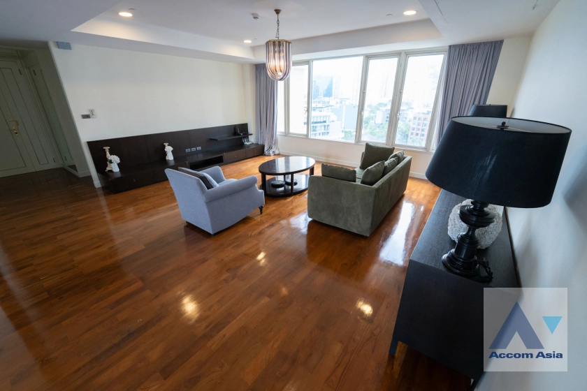 unitFully Furnished, Pet friendly |  3 Bedrooms  Condominium For Rent & Sale in Sukhumvit, Bangkok  near BTS Thong Lo (AA14430)