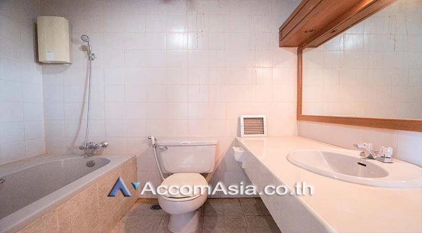 15  5 br Apartment For Rent in Sukhumvit ,Bangkok BTS Ekkamai at Ideal Place For Big Famlilies AA14432