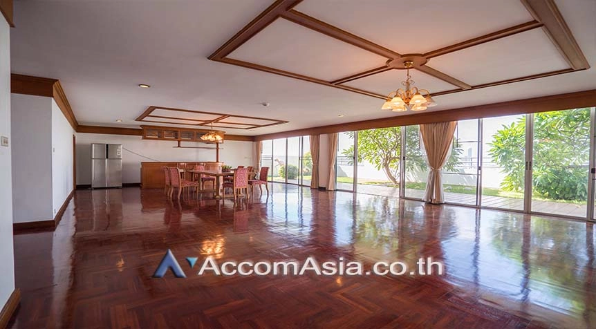 Huge Terrace, Penthouse, Pet friendly |  5 Bedrooms  Apartment For Rent in Sukhumvit, Bangkok  near BTS Ekkamai (AA14432)