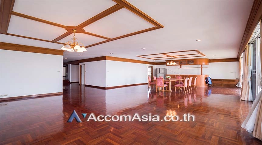  1  5 br Apartment For Rent in Sukhumvit ,Bangkok BTS Ekkamai at Ideal Place For Big Famlilies AA14432