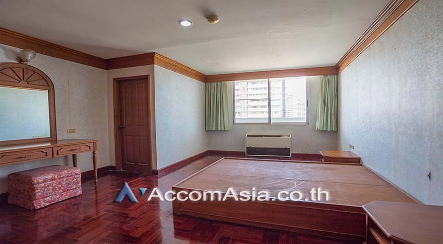 10  4 br Apartment For Rent in Sukhumvit ,Bangkok BTS Ekkamai at Ideal Place For Big Families AA14433