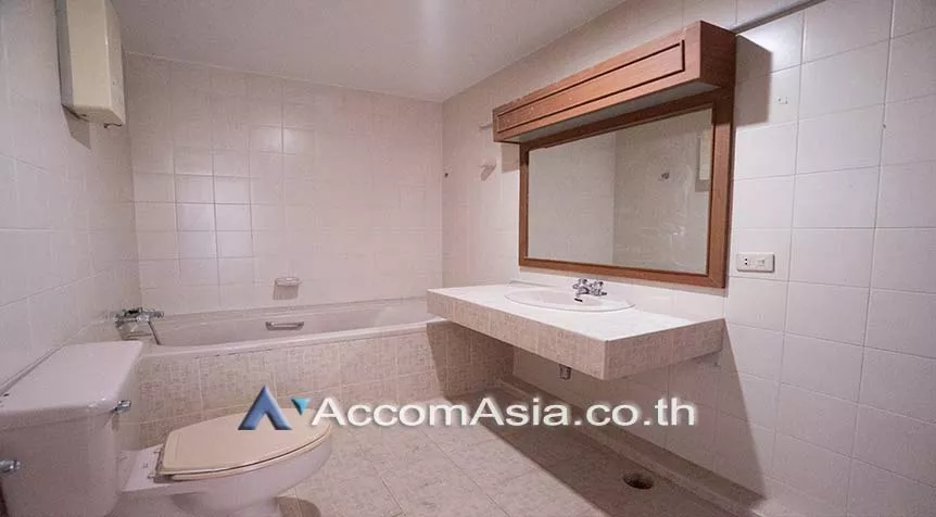 17  4 br Apartment For Rent in Sukhumvit ,Bangkok BTS Ekkamai at Ideal Place For Big Famlilies AA14433
