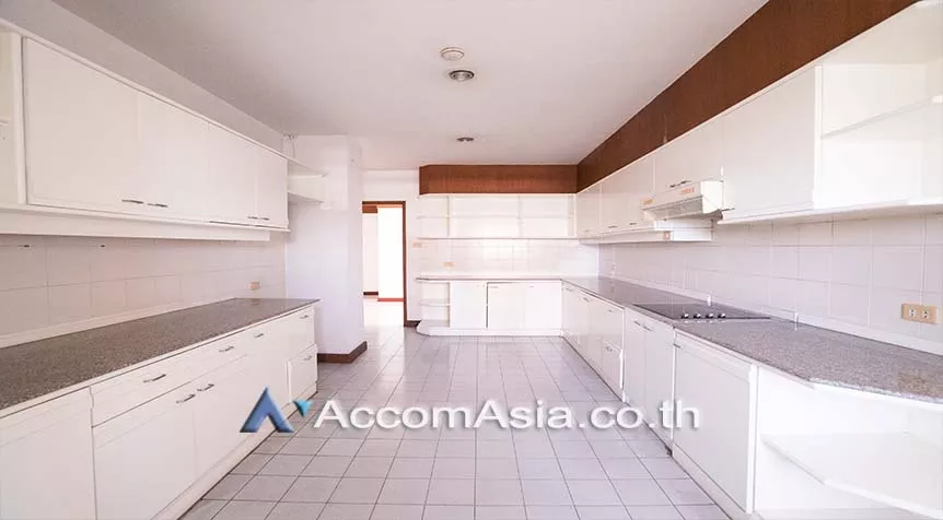 5  4 br Apartment For Rent in Sukhumvit ,Bangkok BTS Ekkamai at Ideal Place For Big Famlilies AA14433