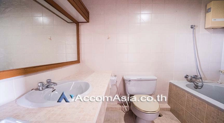 14  4 br Apartment For Rent in Sukhumvit ,Bangkok BTS Ekkamai at Ideal Place For Big Families AA14433