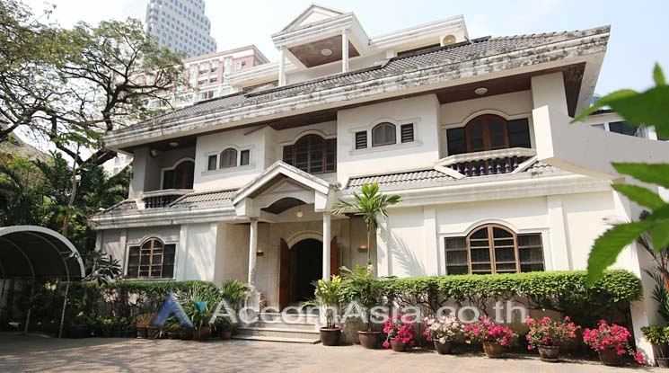 unitHome Office |  5 Bedrooms  House For Rent in Sukhumvit, Bangkok  near BTS Asok (AA14437)