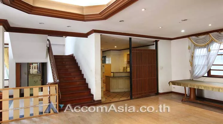 6  5 br House For Rent in sukhumvit ,Bangkok BTS Asok AA14443