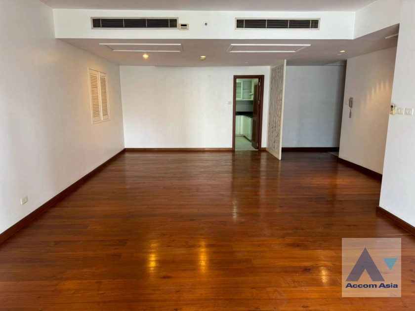 unitPet friendly |  2 Bedrooms  Condominium For Rent in Ploenchit, Bangkok  near BTS Ploenchit (AA14466)
