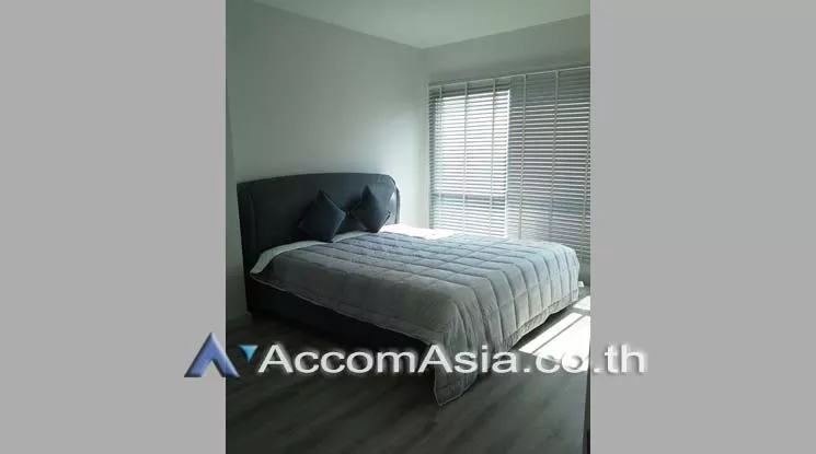  2 Bedrooms  Condominium For Rent in Sathorn, Bangkok  near BTS Chong Nonsi (AA14486)