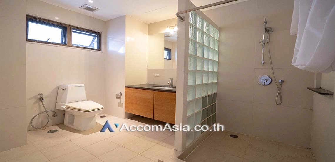 5  3 br Apartment For Rent in Sukhumvit ,Bangkok BTS Phrom Phong at 10 Mins from BTS with Shuttle Bus Service AA14487
