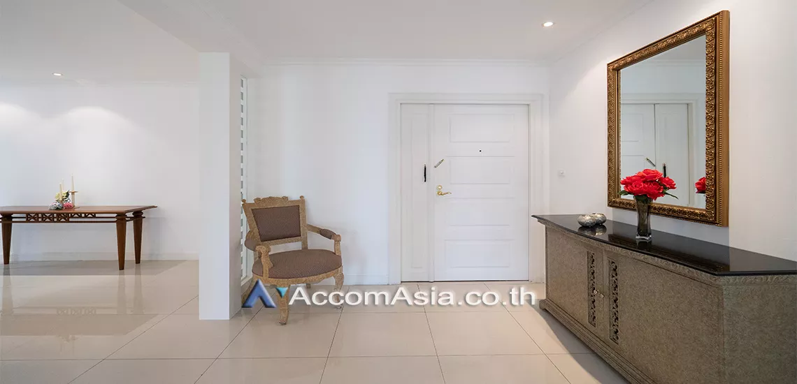  1  3 br Condominium For Rent in Sukhumvit ,Bangkok BTS Nana at Kallista Mansion AA14512