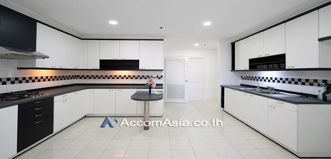  1  3 br Condominium For Rent in Sukhumvit ,Bangkok BTS Nana at Kallista Mansion AA14512
