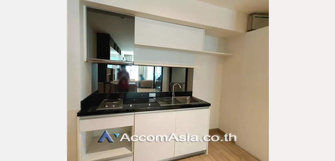 9  2 br Condominium For Rent in Sukhumvit ,Bangkok BTS Phra khanong at Sky Walk Condominium AA14525