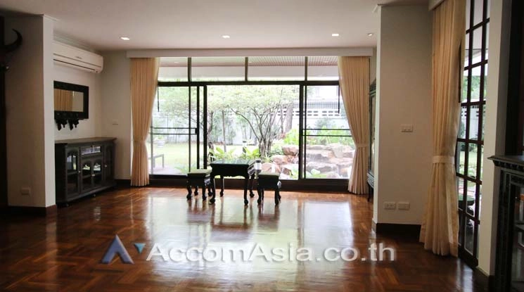 11  4 br House For Rent in Sukhumvit ,Bangkok BTS Ekkamai AA14571