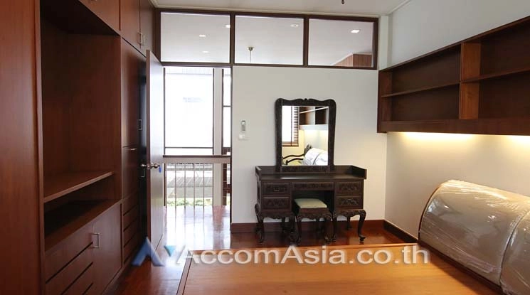 15  4 br House For Rent in Sukhumvit ,Bangkok BTS Ekkamai AA14571
