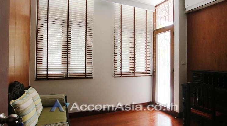 17  4 br House For Rent in Sukhumvit ,Bangkok BTS Ekkamai AA14571