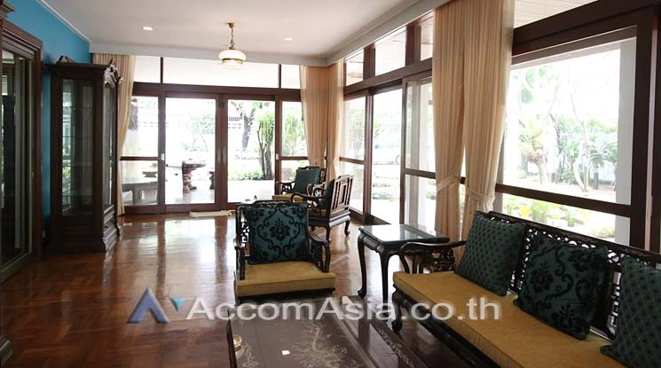 5  4 br House For Rent in Sukhumvit ,Bangkok BTS Ekkamai AA14571