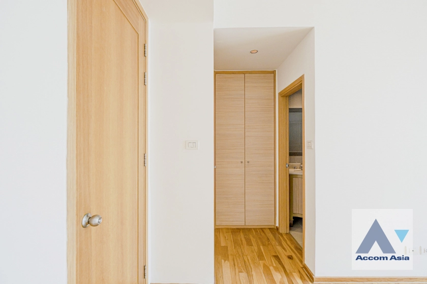 25  3 br Condominium For Rent in Sathorn ,Bangkok BTS Chong Nonsi - BRT Sathorn at The Empire Place AA14574