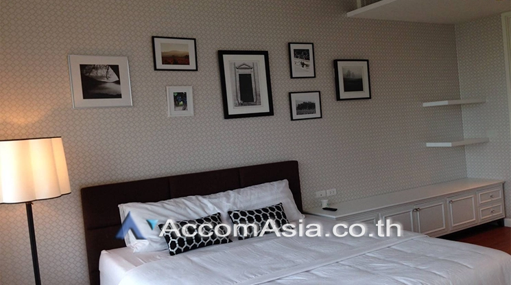  2 Bedrooms  Condominium For Rent & Sale in Ploenchit, Bangkok  near BTS Ratchadamri (AA14586)