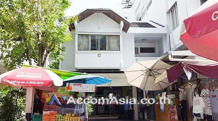 7  Retail / Showroom For Rent in silom ,Bangkok BTS Sala Daeng - MRT Silom AA14590