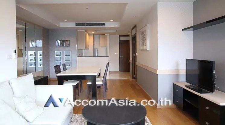  1 Bedroom  Condominium For Rent in Sathorn, Bangkok  near BTS Sala Daeng - MRT Lumphini (AA14593)