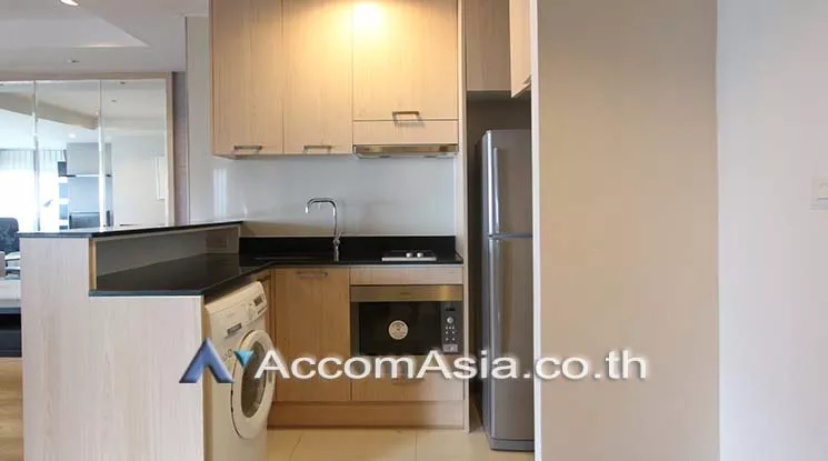 unit 1 Bedroom  Condominium For Rent in Sathorn, Bangkok  near BTS Sala Daeng - MRT Lumphini (AA14593)
