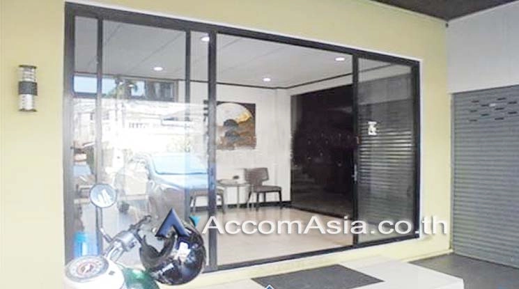  1  Retail / Showroom For Rent in Sathorn ,Bangkok MRT Lumphini AA14611