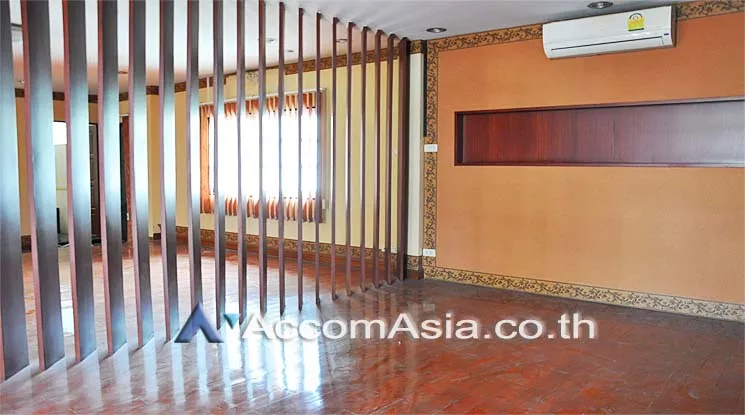 6  4 br Shophouse for rent and sale in Sukhumvit ,Bangkok BTS Asok AA14623