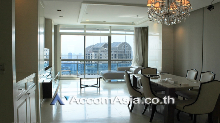 unit 2 Bedrooms  Condominium For Rent in Ploenchit, Bangkok  near BTS Ploenchit (AA14626)