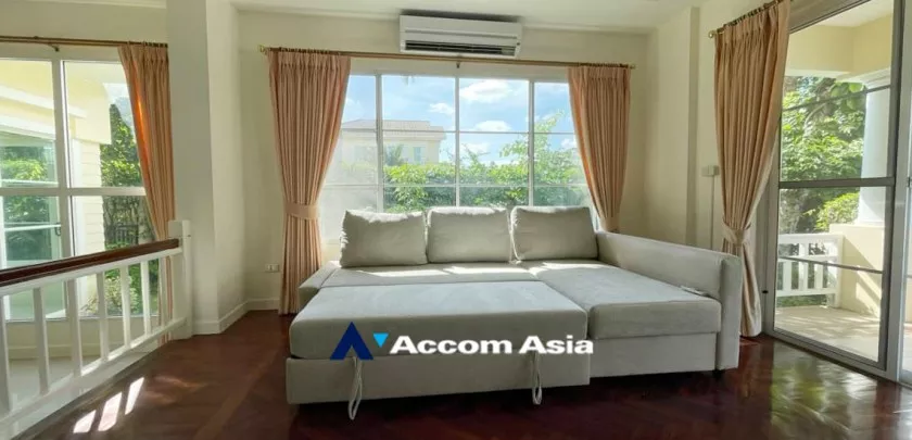  3 Bedrooms  House For Rent & Sale in Pattanakarn, Bangkok  near ARL Ban Thap Chang (AA14636)