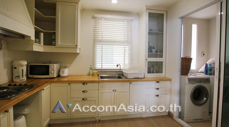  3 Bedrooms  Condominium For Rent & Sale in Sukhumvit, Bangkok  near BTS Phrom Phong (AA14639)