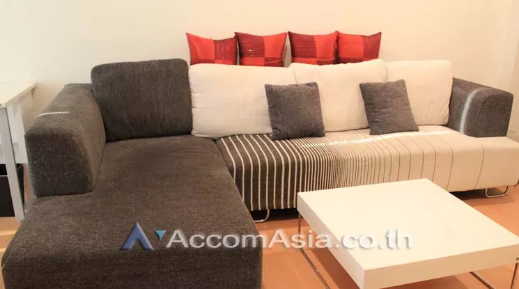 unit 1 Bedroom  Condominium For Rent & Sale in Sukhumvit, Bangkok  near BTS Ekkamai (AA14646)