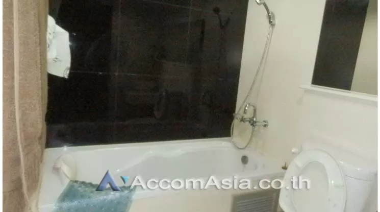 unit 1 Bedroom  Condominium For Rent & Sale in Sukhumvit, Bangkok  near BTS Ekkamai (AA14646)