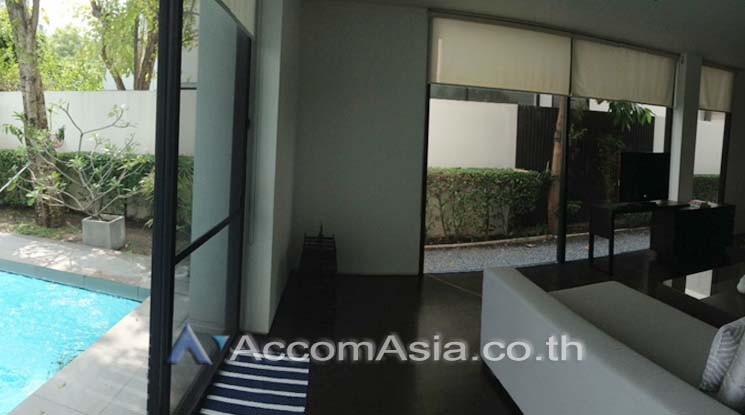Private Swimming Pool |  4 Bedrooms  House For Rent in Sukhumvit, Bangkok  near BTS Thong Lo (AA14648)