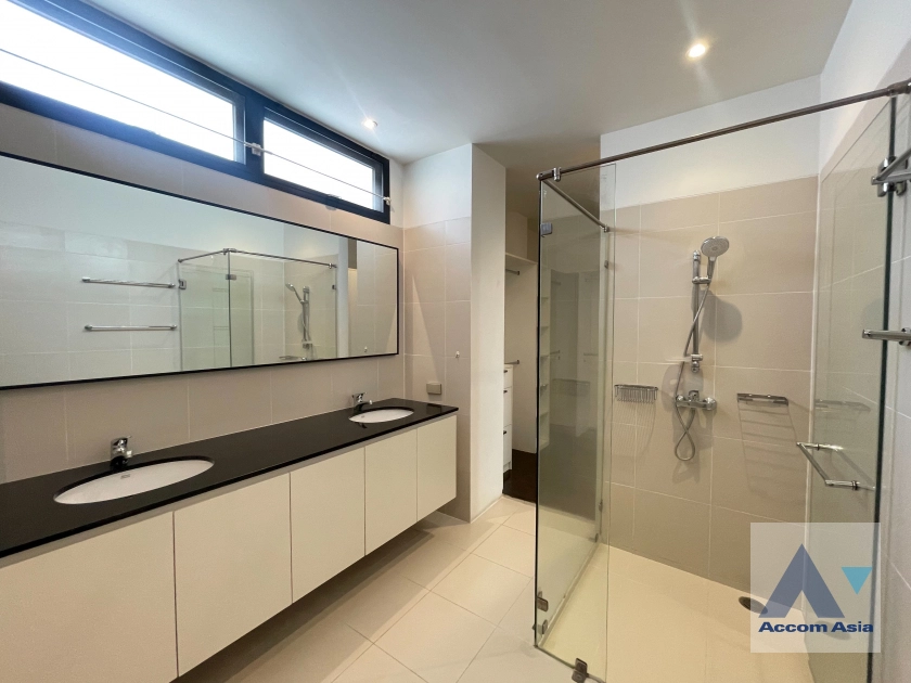 21  4 br House for rent and sale in Sukhumvit ,Bangkok BTS Thong Lo AA14650