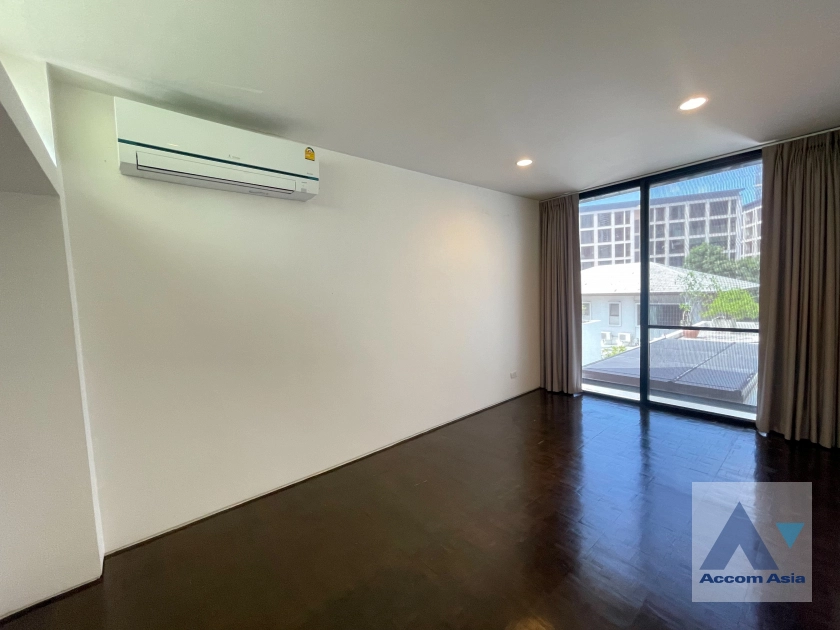 17  4 br House for rent and sale in Sukhumvit ,Bangkok BTS Thong Lo AA14650