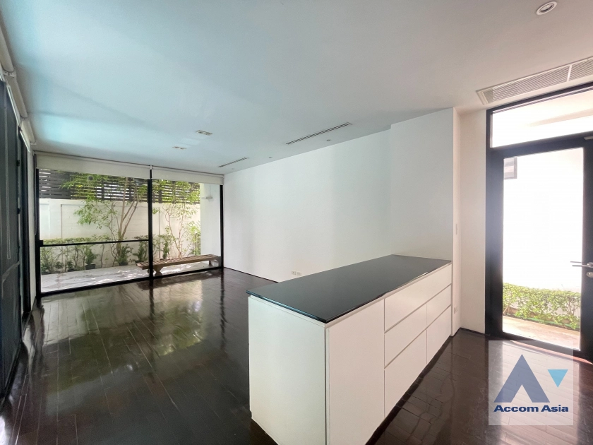 8  4 br House for rent and sale in Sukhumvit ,Bangkok BTS Thong Lo AA14650